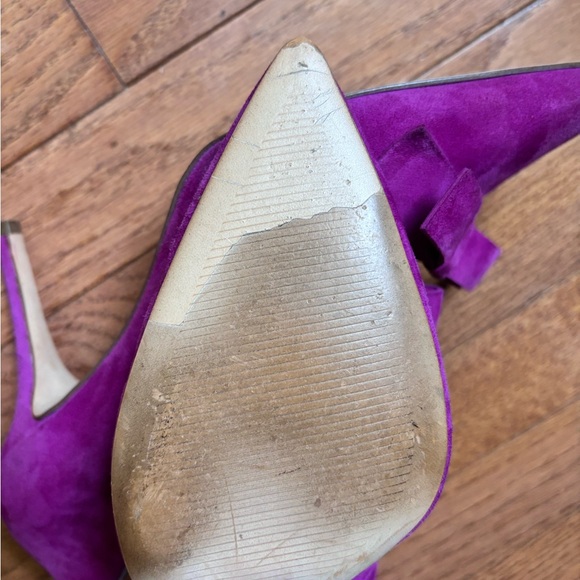 Ann Taylor Fuchsia Suede Pointed-Toe Bow Heels - Picture 3 of 3